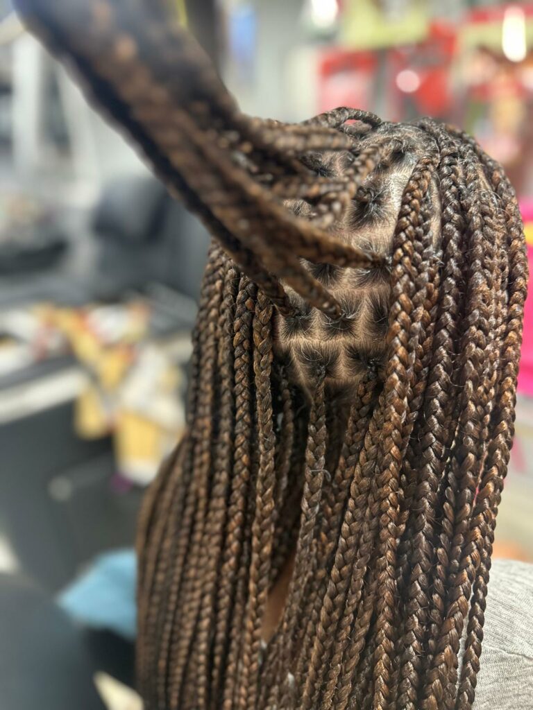 Medium Knotless braids for affordable price